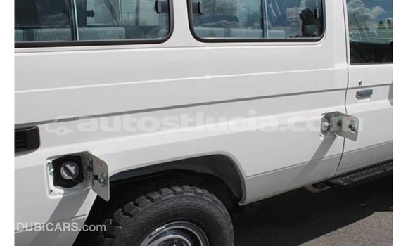 Buy Import Toyota Land Cruiser White Car in Import - Dubai in Anse-la-Raye Buy Import Toyota Land Cruiser White Car in Import - Dubai in Anse-la-Raye