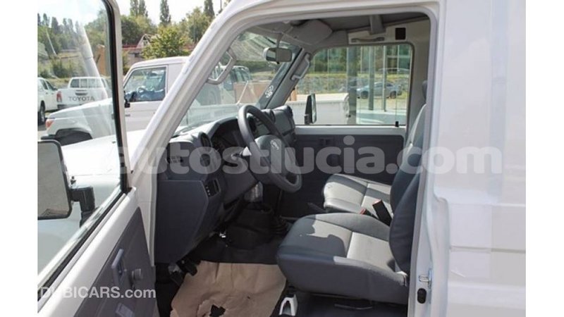 Big with watermark toyota land cruiser anse la raye import dubai 3137