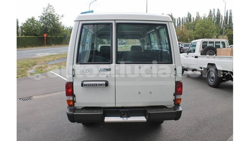 Big with watermark toyota land cruiser anse la raye import dubai 3137