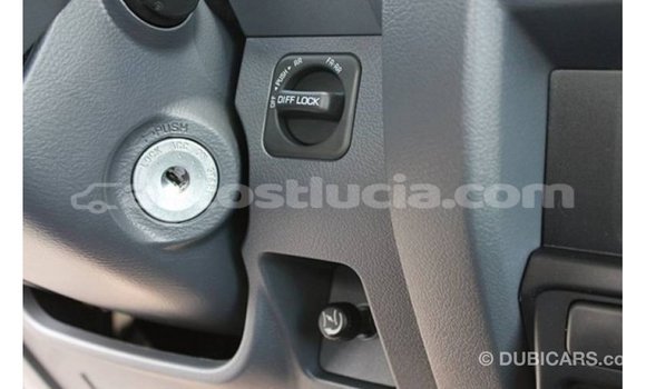 Acheter Import Voiture Toyota Land Cruiser Blanc à Import - Dubai, Anse-la-Raye Acheter Import Voiture Toyota Land Cruiser Blanc à Import - Dubai, Anse-la-Raye