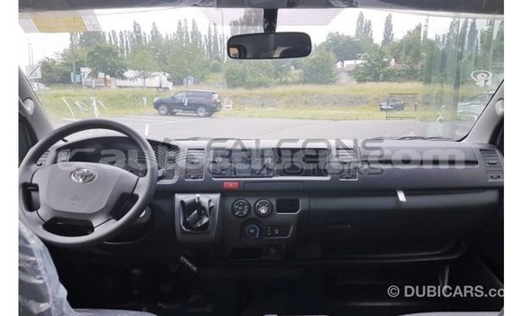 Acheter Import Voiture Toyota Hiace Blanc à Import - Dubai, Anse-la-Raye Acheter Import Voiture Toyota Hiace Blanc à Import - Dubai, Anse-la-Raye