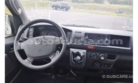 Acheter Import Voiture Toyota Hiace Blanc à Import - Dubai, Anse-la-Raye Acheter Import Voiture Toyota Hiace Blanc à Import - Dubai, Anse-la-Raye