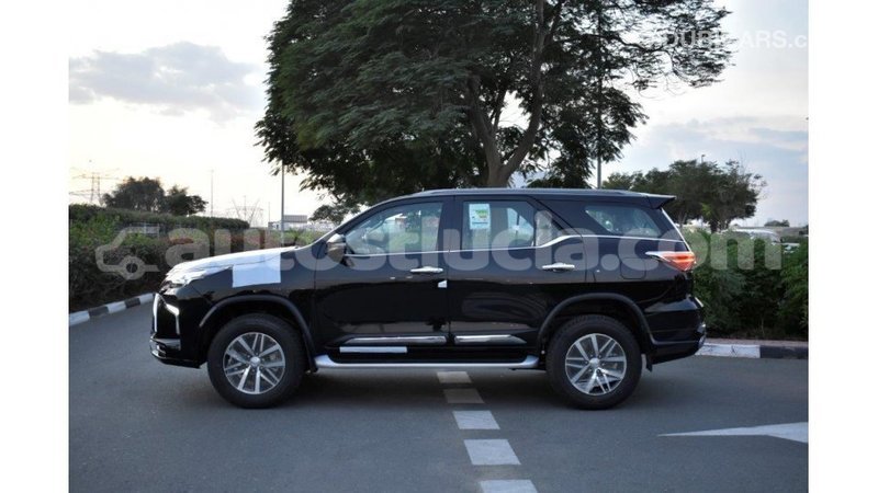 Big with watermark toyota fortuner anse la raye import dubai 3149