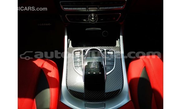 Buy Import Mercedes-Benz 190 (W201) White Car in Import - Dubai in Anse-la-Raye Buy Import Mercedes-Benz 190 (W201) White Car in Import - Dubai in Anse-la-Raye