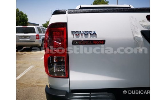 Buy Import Toyota Hilux White Car in Import - Dubai in Anse-la-Raye Buy Import Toyota Hilux White Car in Import - Dubai in Anse-la-Raye