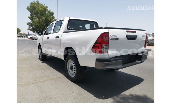 Buy Import Toyota Hilux White Car in Import - Dubai in Anse-la-Raye Buy Import Toyota Hilux White Car in Import - Dubai in Anse-la-Raye