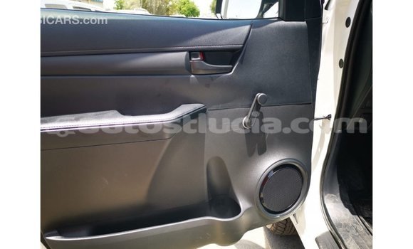 Buy Import Toyota Hilux White Car in Import - Dubai in Anse-la-Raye Buy Import Toyota Hilux White Car in Import - Dubai in Anse-la-Raye