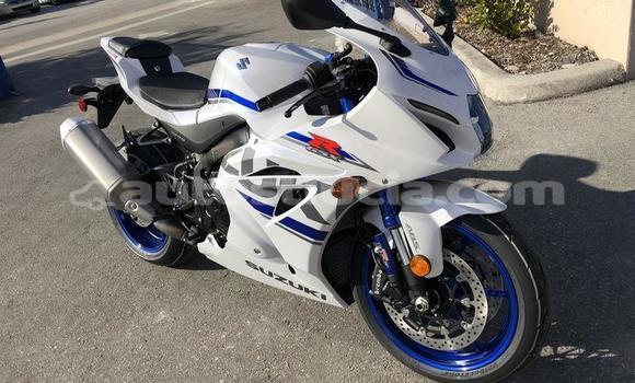 Buy New Suzuki GSX–R White Bike in Castries in Castries Buy New Suzuki GSX–R White Bike in Castries in Castries