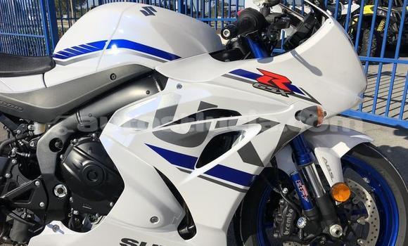 Buy New Suzuki GSX–R White Bike in Castries in Castries Buy New Suzuki GSX–R White Bike in Castries in Castries
