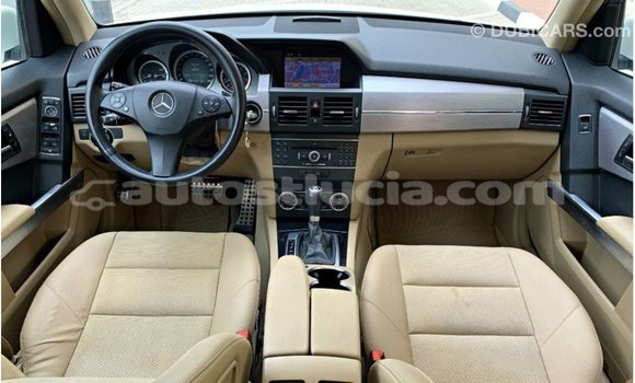 Buy Import Mercedes-Benz 190 (W201) White Car in Import - Dubai in Anse-la-Raye Buy Import Mercedes-Benz 190 (W201) White Car in Import - Dubai in Anse-la-Raye
