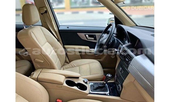 Buy Import Mercedes-Benz 190 (W201) White Car in Import - Dubai in Anse-la-Raye Buy Import Mercedes-Benz 190 (W201) White Car in Import - Dubai in Anse-la-Raye