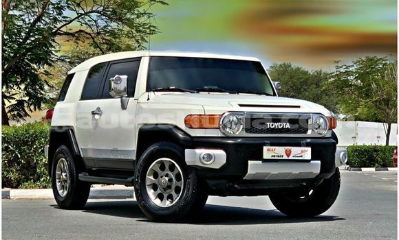 Buy Import Toyota FJ Cruiser White Car in Import - Dubai in Anse-la-Raye