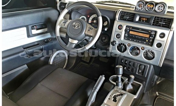 Buy Import Toyota FJ Cruiser White Car in Import - Dubai in Anse-la-Raye Buy Import Toyota FJ Cruiser White Car in Import - Dubai in Anse-la-Raye