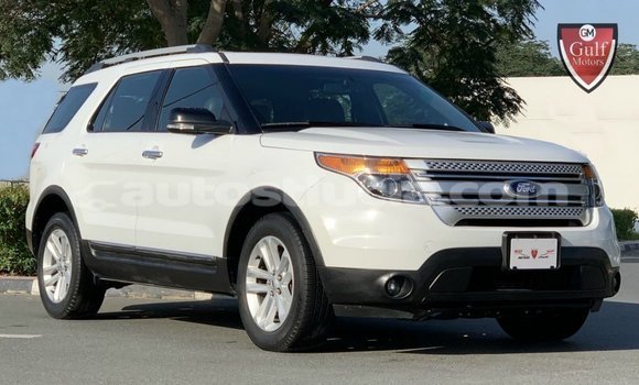 Buy Import Ford Explorer White Car in Import - Dubai in Anse-la-Raye