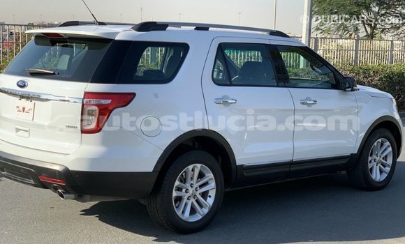 Buy Import Ford Explorer White Car in Import - Dubai in Anse-la-Raye Buy Import Ford Explorer White Car in Import - Dubai in Anse-la-Raye