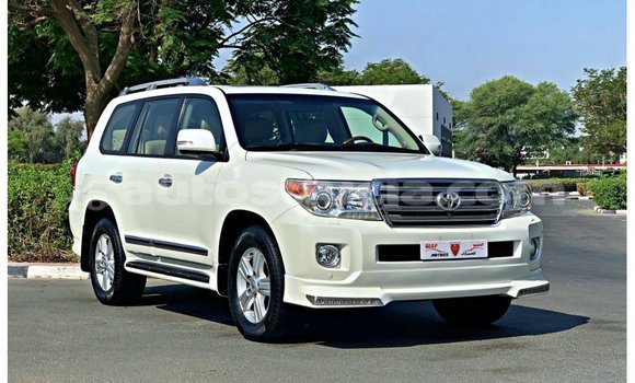 Buy Import Toyota Land Cruiser White Car in Import - Dubai in Anse-la-Raye Buy Import Toyota Land Cruiser White Car in Import - Dubai in Anse-la-Raye