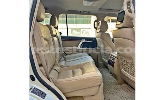 Buy Import Toyota Land Cruiser White Car in Import - Dubai in Anse-la-Raye Buy Import Toyota Land Cruiser White Car in Import - Dubai in Anse-la-Raye