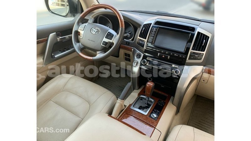 Big with watermark toyota land cruiser anse la raye import dubai 3186