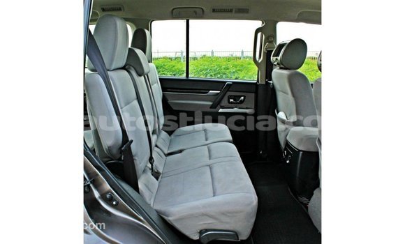 Buy Import Mitsubishi Pajero Brown Car in Import - Dubai in Anse-la-Raye Buy Import Mitsubishi Pajero Brown Car in Import - Dubai in Anse-la-Raye