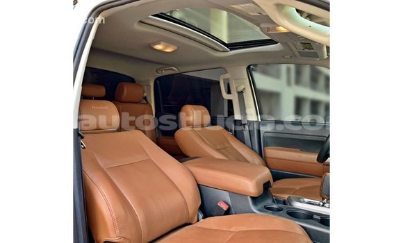 Buy Import Toyota Tundra White Car in Import - Dubai in Anse-la-Raye Buy Import Toyota Tundra White Car in Import - Dubai in Anse-la-Raye