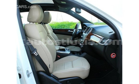 Buy Import Mercedes-Benz 190 (W201) White Car in Import - Dubai in Anse-la-Raye Buy Import Mercedes-Benz 190 (W201) White Car in Import - Dubai in Anse-la-Raye