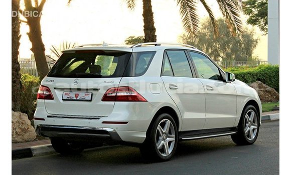 Buy Import Mercedes-Benz 190 (W201) White Car in Import - Dubai in Anse-la-Raye Buy Import Mercedes-Benz 190 (W201) White Car in Import - Dubai in Anse-la-Raye