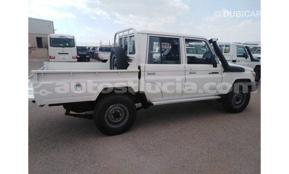 Buy Import Toyota Land Cruiser White Car in Import - Dubai in Anse-la-Raye Buy Import Toyota Land Cruiser White Car in Import - Dubai in Anse-la-Raye