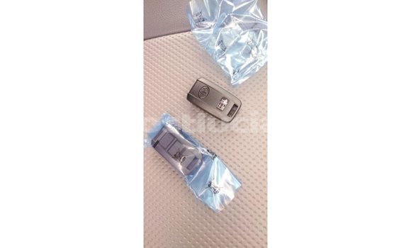 Buy Import Toyota Land Cruiser White Car in Import - Dubai in Anse-la-Raye Buy Import Toyota Land Cruiser White Car in Import - Dubai in Anse-la-Raye