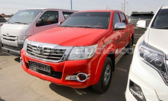 Acheter Import Voiture Toyota Hilux Rouge à Import - Dubai, Anse-la-Raye Acheter Import Voiture Toyota Hilux Rouge à Import - Dubai, Anse-la-Raye
