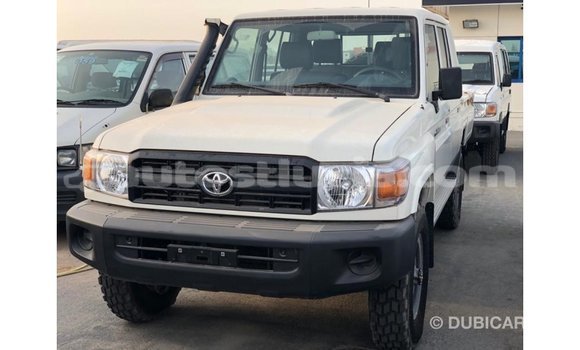 Buy Import Toyota Land Cruiser White Car in Import - Dubai in Anse-la-Raye Buy Import Toyota Land Cruiser White Car in Import - Dubai in Anse-la-Raye