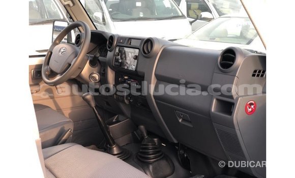 Buy Import Toyota Land Cruiser White Car in Import - Dubai in Anse-la-Raye Buy Import Toyota Land Cruiser White Car in Import - Dubai in Anse-la-Raye