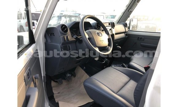 Buy Import Toyota Land Cruiser White Car in Import - Dubai in Anse-la-Raye Buy Import Toyota Land Cruiser White Car in Import - Dubai in Anse-la-Raye