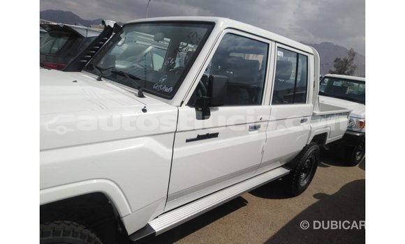 Buy Import Toyota Land Cruiser White Car in Import - Dubai in Anse-la-Raye Buy Import Toyota Land Cruiser White Car in Import - Dubai in Anse-la-Raye