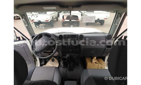 Buy Import Toyota Land Cruiser White Car in Import - Dubai in Anse-la-Raye Buy Import Toyota Land Cruiser White Car in Import - Dubai in Anse-la-Raye