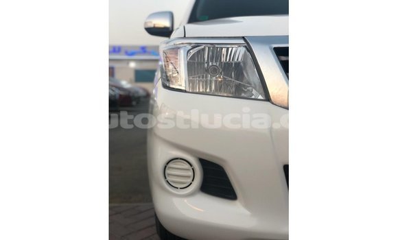 Buy Import Toyota Hilux White Car in Import - Dubai in Anse-la-Raye Buy Import Toyota Hilux White Car in Import - Dubai in Anse-la-Raye