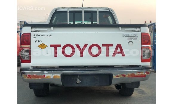 Buy Import Toyota Hilux White Car in Import - Dubai in Anse-la-Raye Buy Import Toyota Hilux White Car in Import - Dubai in Anse-la-Raye