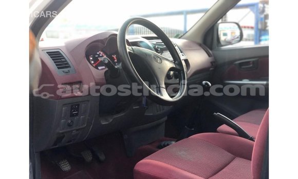 Buy Import Toyota Hilux White Car in Import - Dubai in Anse-la-Raye Buy Import Toyota Hilux White Car in Import - Dubai in Anse-la-Raye
