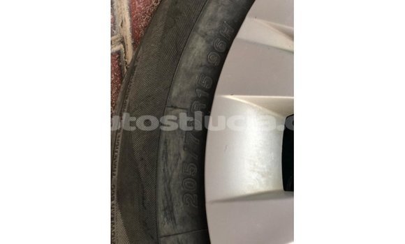 Buy Import Toyota Hilux White Car in Import - Dubai in Anse-la-Raye Buy Import Toyota Hilux White Car in Import - Dubai in Anse-la-Raye