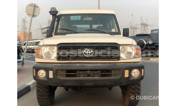 Buy Import Toyota Land Cruiser White Car in Import - Dubai in Anse-la-Raye Buy Import Toyota Land Cruiser White Car in Import - Dubai in Anse-la-Raye