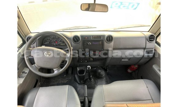 Buy Import Toyota Land Cruiser White Car in Import - Dubai in Anse-la-Raye Buy Import Toyota Land Cruiser White Car in Import - Dubai in Anse-la-Raye
