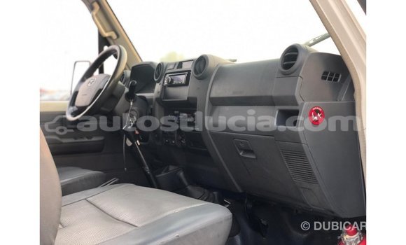 Buy Import Toyota Land Cruiser White Car in Import - Dubai in Anse-la-Raye Buy Import Toyota Land Cruiser White Car in Import - Dubai in Anse-la-Raye