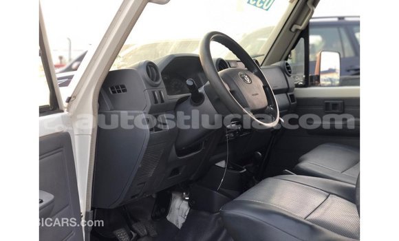 Buy Import Toyota Land Cruiser White Car in Import - Dubai in Anse-la-Raye Buy Import Toyota Land Cruiser White Car in Import - Dubai in Anse-la-Raye