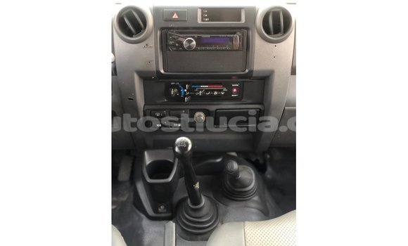 Buy Import Toyota Land Cruiser White Car in Import - Dubai in Anse-la-Raye Buy Import Toyota Land Cruiser White Car in Import - Dubai in Anse-la-Raye