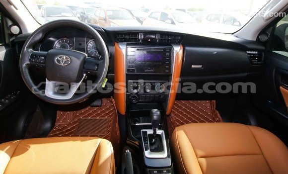 Acheter Import Voiture Toyota Fortuner Autre à Import - Dubai, Anse-la-Raye Acheter Import Voiture Toyota Fortuner Autre à Import - Dubai, Anse-la-Raye