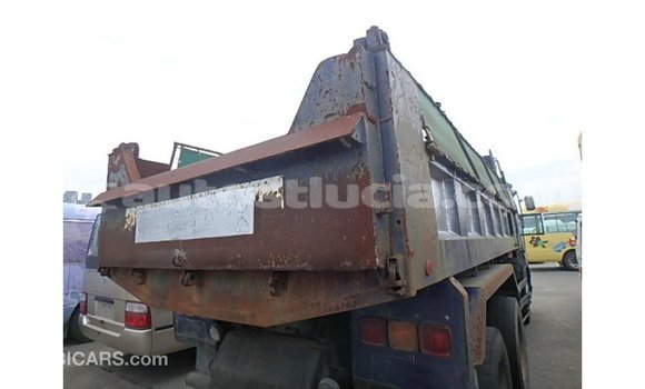 Acheter Import Utilitaire Nissan Evalia Bleu à Import - Dubai, Anse-la-Raye Acheter Import Utilitaire Nissan Evalia Bleu à Import - Dubai, Anse-la-Raye