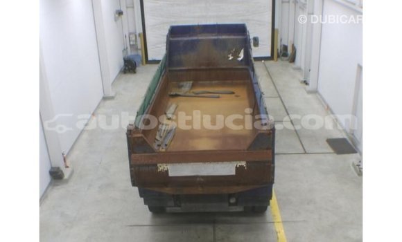 Acheter Import Utilitaire Nissan Evalia Bleu à Import - Dubai, Anse-la-Raye Acheter Import Utilitaire Nissan Evalia Bleu à Import - Dubai, Anse-la-Raye