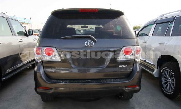 Acheter Import Voiture Toyota Fortuner Autre à Import - Dubai, Anse-la-Raye Acheter Import Voiture Toyota Fortuner Autre à Import - Dubai, Anse-la-Raye