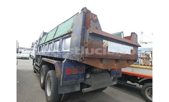 Acheter Import Utilitaire Nissan Evalia Bleu à Import - Dubai, Anse-la-Raye Acheter Import Utilitaire Nissan Evalia Bleu à Import - Dubai, Anse-la-Raye