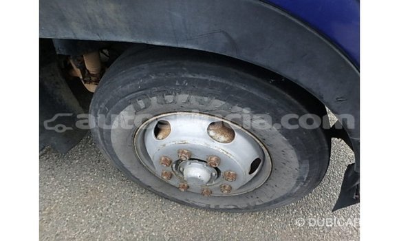 Acheter Import Utilitaire Nissan Evalia Bleu à Import - Dubai, Anse-la-Raye Acheter Import Utilitaire Nissan Evalia Bleu à Import - Dubai, Anse-la-Raye