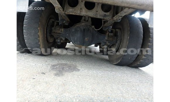 Acheter Import Utilitaire Nissan Evalia Bleu à Import - Dubai, Anse-la-Raye Acheter Import Utilitaire Nissan Evalia Bleu à Import - Dubai, Anse-la-Raye